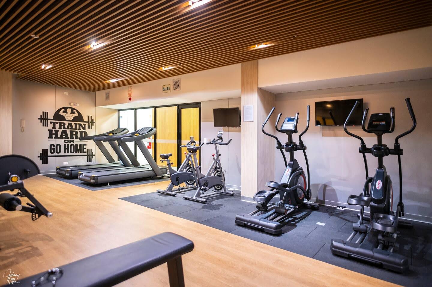 proyecto de gimnasio condominios activelife matrix compacta hogar